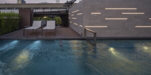 9. Facilities Modern rooftop pool with jacuzzi and sun loungers at Passa Hotel Bangkok - PASSA HOTEL BANGKOK